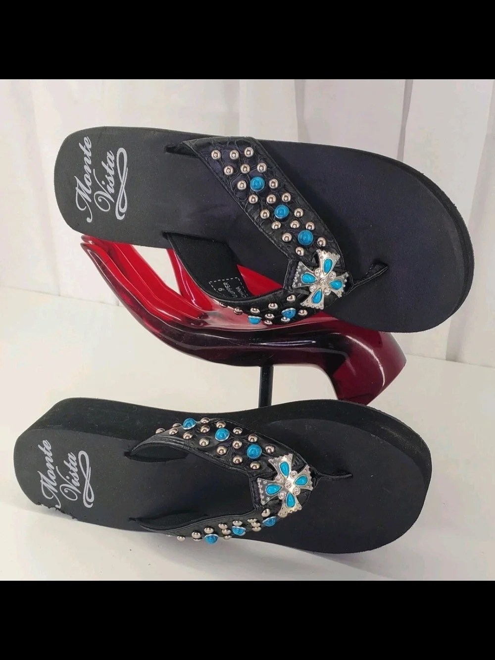 Monte Vista Womens Turquoise & Studded Platform Thong Sandals W/Maltese Cross